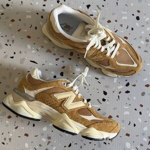 New Balance Men’s 9060 “Great Plains” Sneaker Size US 8.5